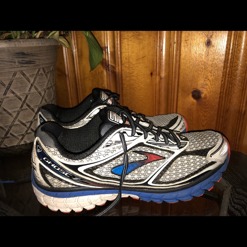 Brooks running shoes size 10
